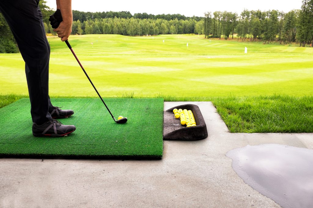 playing golf on a golf course in cloudy weather Golf sportscenter