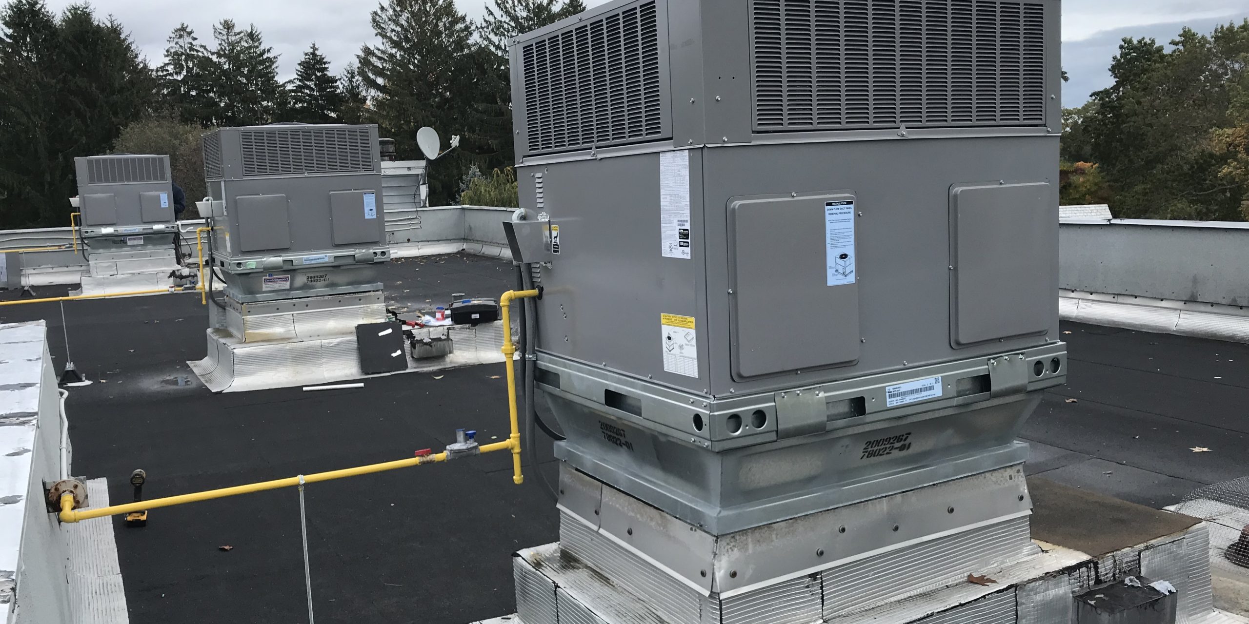 Castle Rock Condominiums Roof Top Change Out